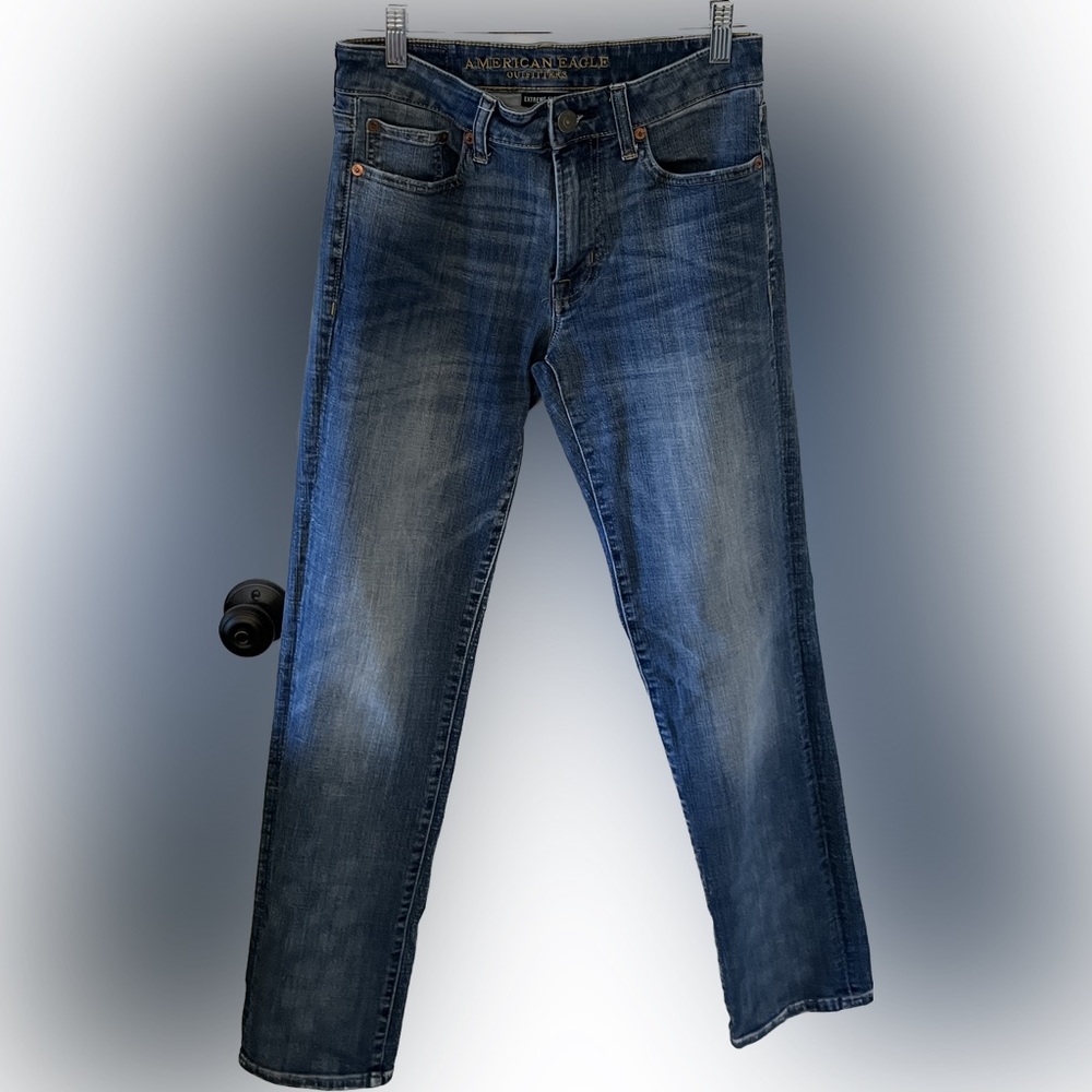 American Eagle Blue Jeans. Size 29x32. Color Blue.